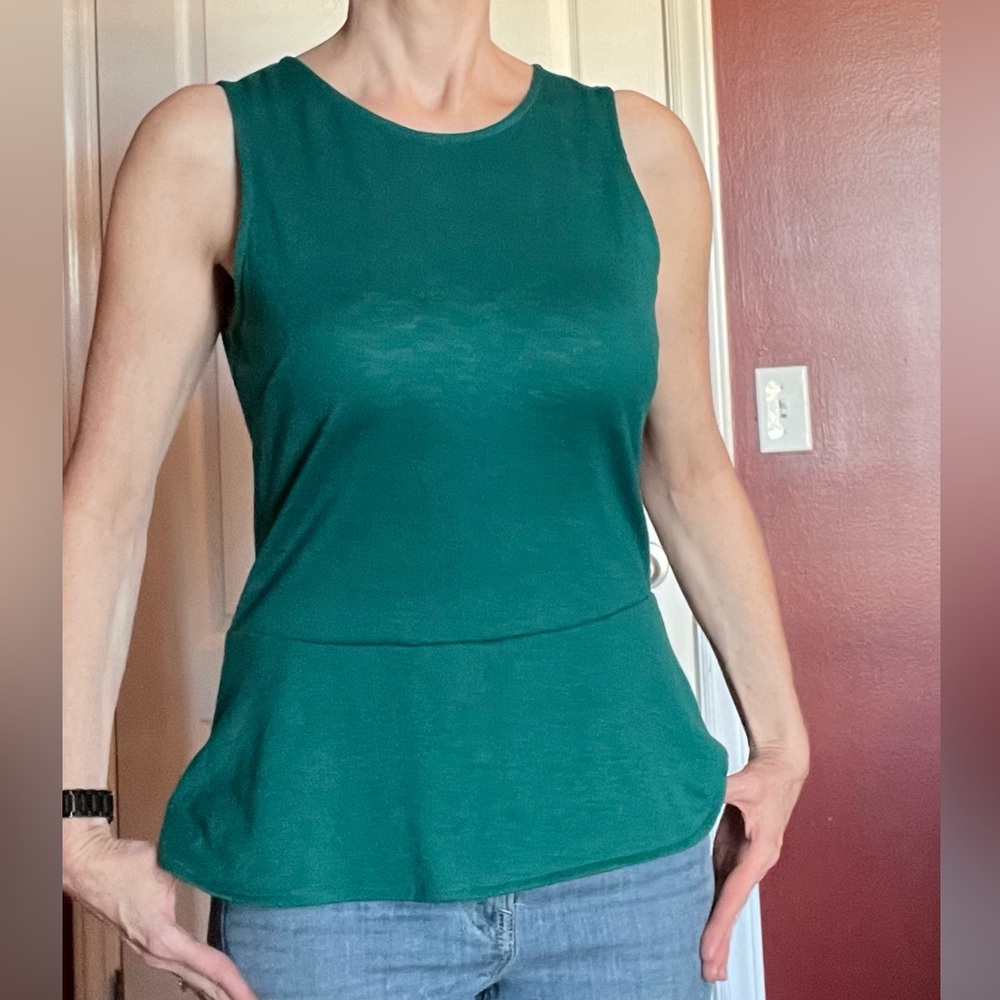 NWOTS Banana Republic Green Peplum Top. Medium